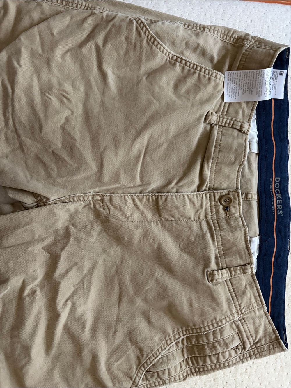 Dockers Men's Chino Shorts in Khaki